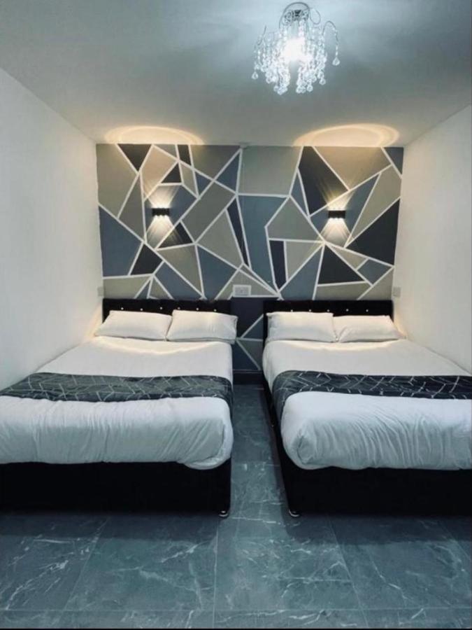 Entire 5 Star Luxury Whalley House Wifi Tv Luxury Burnley Buitenkant foto